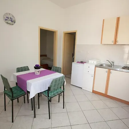 Apartments With A Parking Space Bibinje, Zadar - 11074 * Bibinje