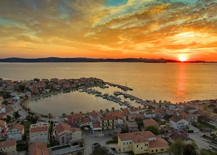 Apartments With A Parking Space Bibinje, Zadar - 11074